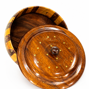 Handmade premium wooden hot pot stand by BAZRIK for protecting dining tables from hot cookware